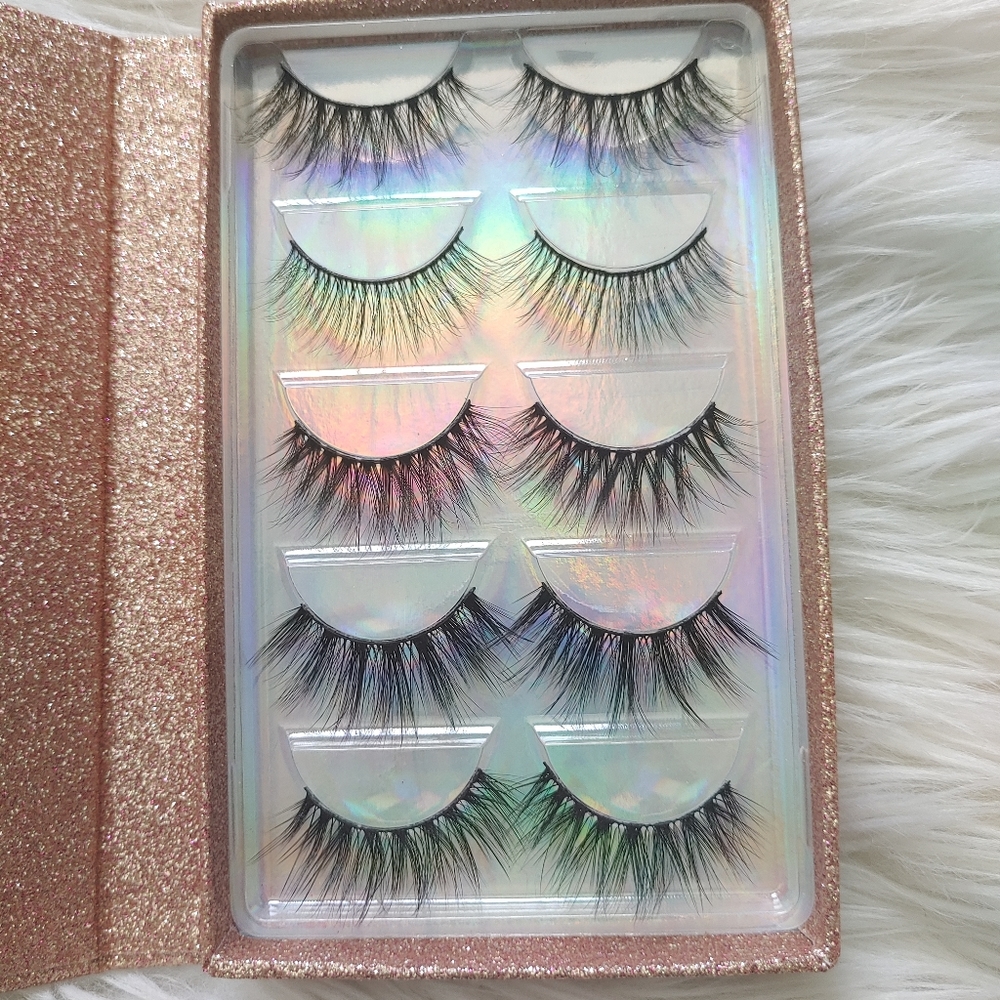 Lash Book - Picture 6 of 6